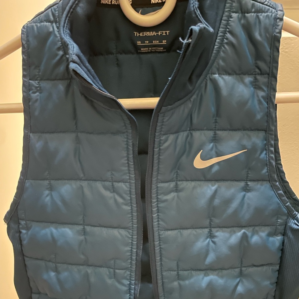 Nike vest